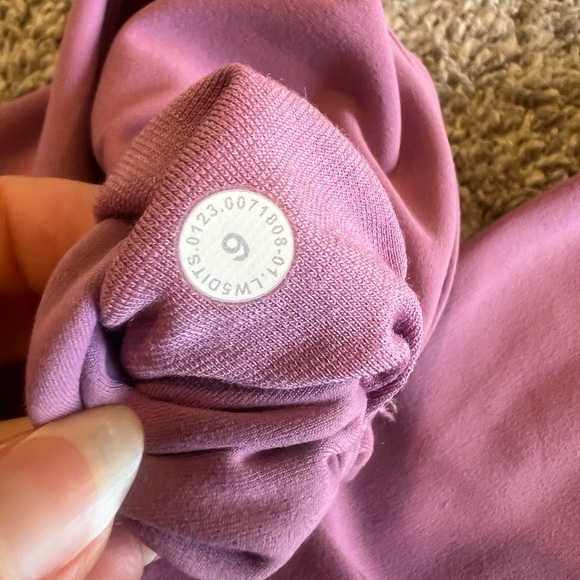 Lululemon align leggings size 6 28” length - Picture 6 of 7